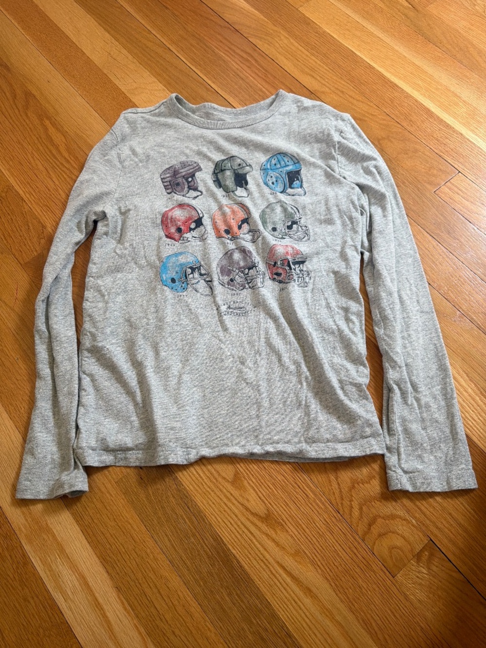 Gap boys helmet long sleeve t